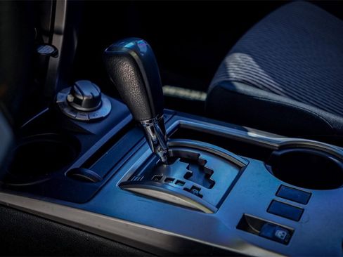 Used 2014 Toyota 4Runner SR5 image 11