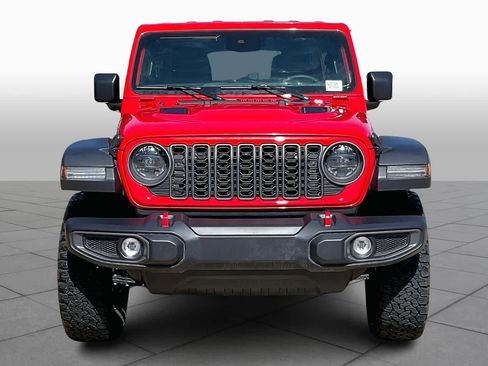 Used 2025 Jeep Wrangler Rubicon w/ Convenience Group image 5