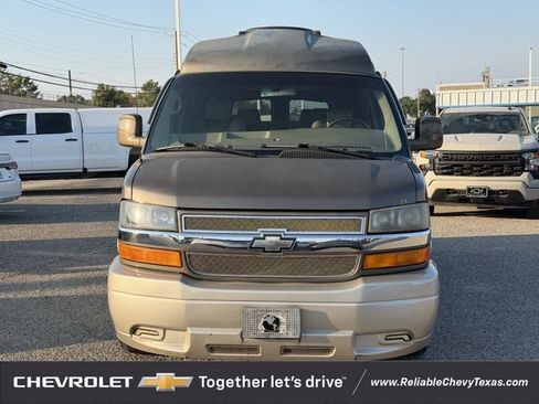 Used 2014 Chevrolet Express 1500 RWD image 3