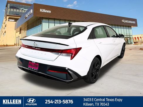 Used 2026 Hyundai Elantra SEL Sport Premium FWD image 9