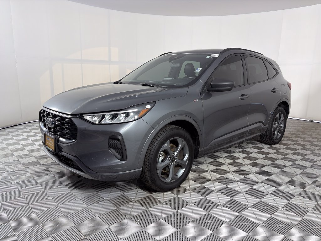 Certified 2024 Ford Escape ST-Line AWD/4WD image 3