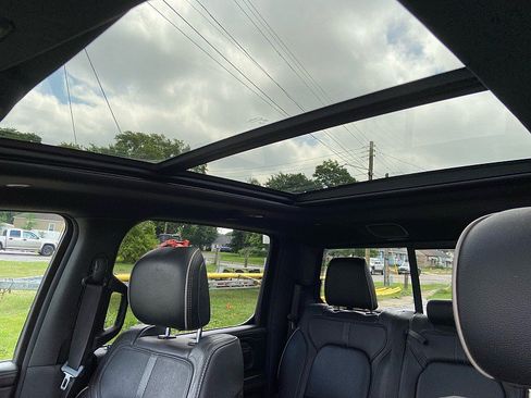 Used 2019 RAM 1500 Limited w/ Advanced Safety Group AWD/4WD image 15
