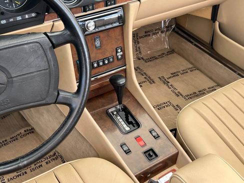 Used 1989 Mercedes-Benz 560 SL image 26