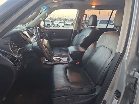 Used 2017 INFINITI QX80 Base image 6