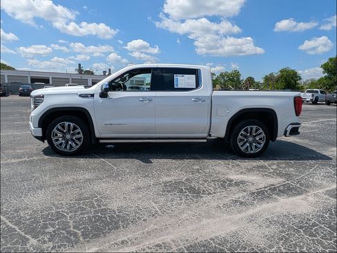 Used 2024 GMC Sierra 1500 Denali w/ Denali Reserve Package AWD/4WD image 4