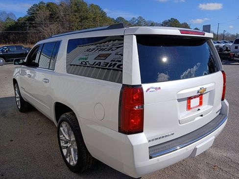 Used 2019 Chevrolet Suburban Premier w/ Premier Plus Edition image 8