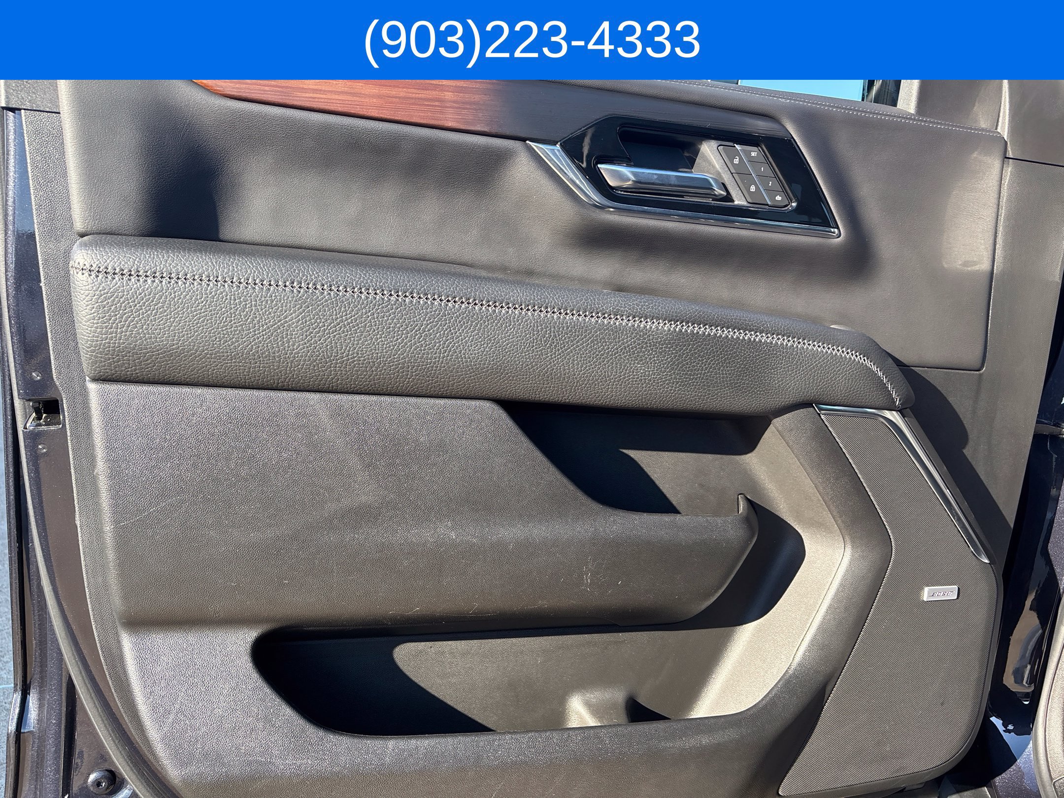 Used 2025 GMC Yukon Denali AWD/4WD image 27