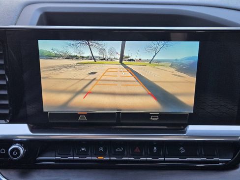 Used 2023 GMC Sierra 1500 SLT image 16