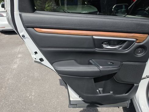 Used 2019 Honda CR-V Touring image 14
