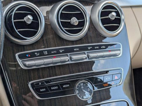 Used 2018 Mercedes-Benz C 300 Sedan image 18