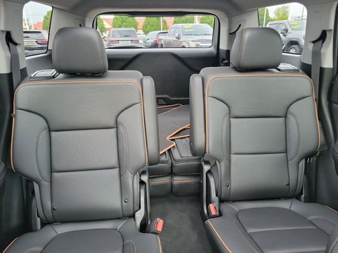 Used 2023 GMC Acadia AT4 w/ Technology Package AWD/4WD image 13
