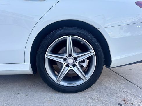 Used 2017 Mercedes-Benz E 300 w/ Premium 1 Package image 33