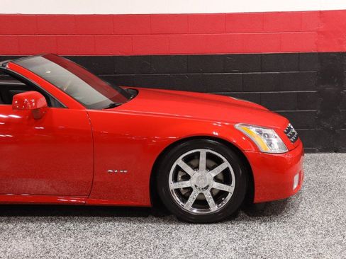 Used 2007 Cadillac XLR RWD image 7