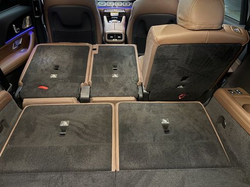 New 2026 Mercedes-Benz GLS 450 4MATIC image 15