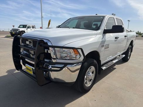 Used 2014 RAM 2500 Tradesman w/ Chrome Appearance Group AWD/4WD image 3