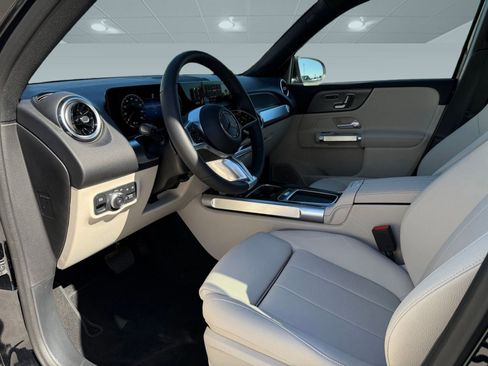 New 2026 Mercedes-Benz GLB 250 image 3