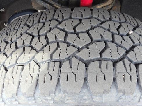 Used 2024 Chevrolet Silverado 2500 LT w/ All Star Edition AWD/4WD image 11