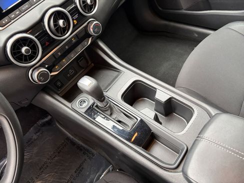 Used 2025 Nissan Sentra S image 37