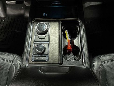 Used 2021 Ford Expedition Limited image 35