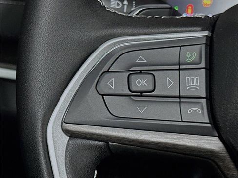 New 2025 Jeep Grand Cherokee L Limited w/ Luxury Tech Group II image 28