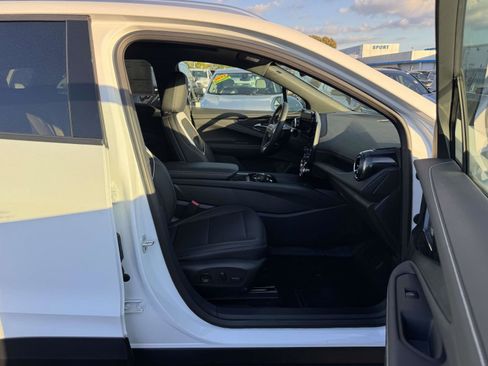 New 2025 Chevrolet Blazer EV LT AWD/4WD image 13