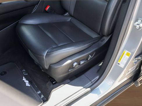 Certified 2025 Cadillac XT4 Premium Luxury FWD image 8