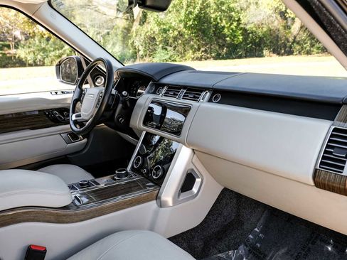 Used 2019 Land Rover Range Rover Long Wheelbase Supercharged image 15