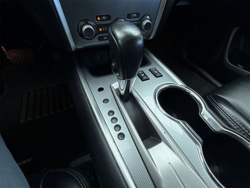 Used 2018 Nissan Pathfinder SL image 26