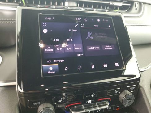 New 2025 Jeep Grand Cherokee Altitude image 19