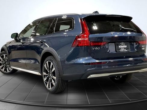 New 2026 Volvo V60 B5 Cross Country Ultra w/ Climate Package image 4