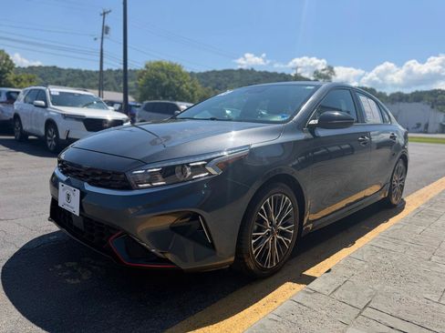 Used 2024 Kia Forte GT-Line w/ GT-Line Premium Package FWD image 4