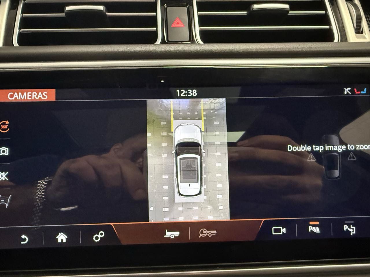 Used 2019 Land Rover Range Rover Long Wheelbase Supercharged AWD/4WD image 17
