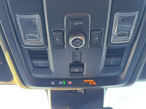 New 2025 Chevrolet Suburban Premier w/ Sun And Tow Package image 30