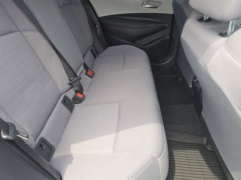 Used 2025 Toyota Corolla SE image 33