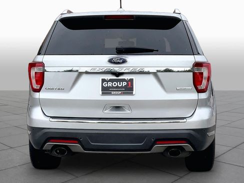 Used 2018 Ford Explorer Limited FWD image 5