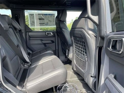 New 2025 Ford Bronco Badlands image 28