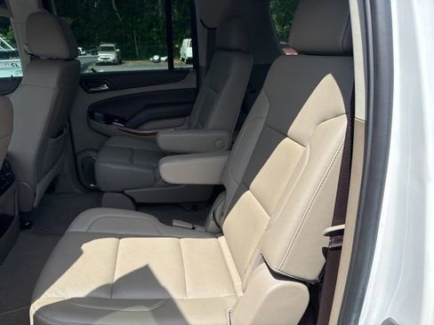 Used 2020 Chevrolet Suburban Premier AWD/4WD image 14