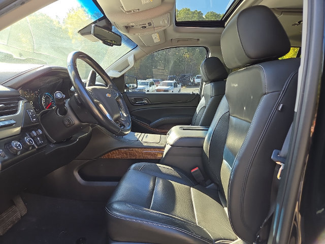 Used 2019 Chevrolet Suburban Premier AWD/4WD image 2