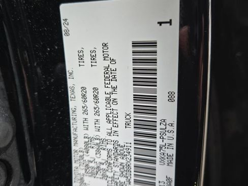 Used 2024 Toyota Tundra Limited image 29