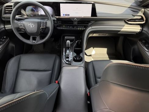 Certified 2026 Toyota Crown AWD/4WD image 11