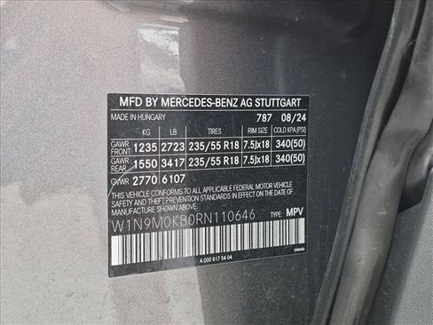 Used 2024 Mercedes-Benz EQB 300 4MATIC image 23