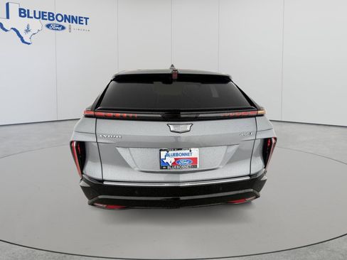 Used 2025 Cadillac Lyriq Luxury RWD image 4