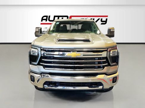 Used 2024 Chevrolet Silverado 2500 LTZ w/ LTZ Premium Package AWD/4WD image 2
