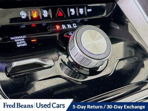 Used 2025 Jeep Wagoneer Series II w/ Premium Group I image 19