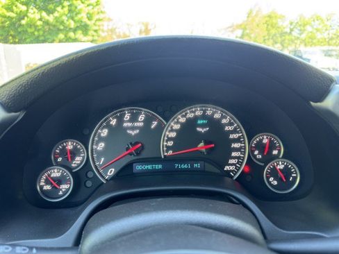 Used 2005 Chevrolet Corvette Coupe w/ Preferred Equipment Group RWD image 20