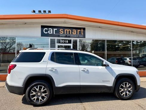 Used 2020 GMC Acadia SLT image 2