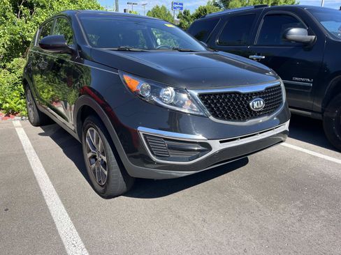 Used 2016 Kia Sportage LX FWD image 1
