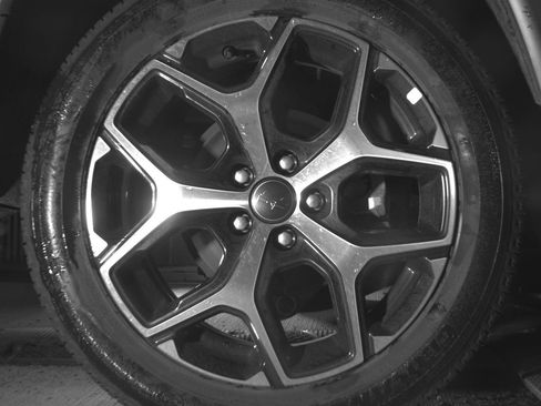 Used 2025 Jeep Compass Limited image 13