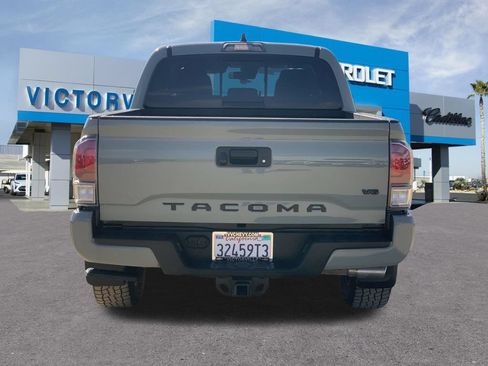 Used 2023 Toyota Tacoma TRD Sport AWD/4WD image 12