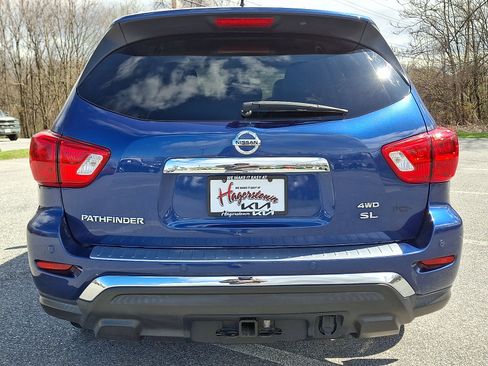Used 2018 Nissan Pathfinder SL w/ SL Premium Package image 5